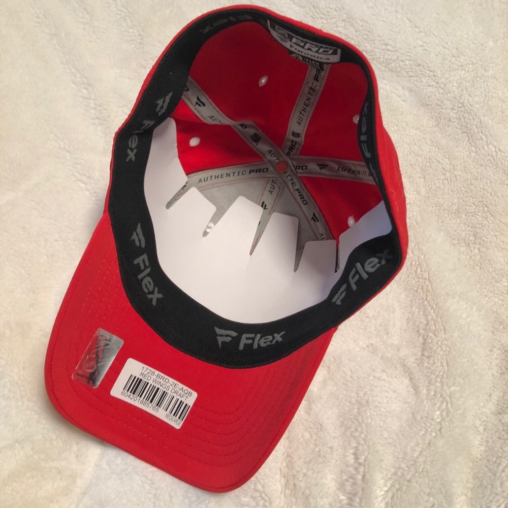 NWT Red Wings Stretch Fit Hat & Stainless Koozie Set - Picture 3 of 6